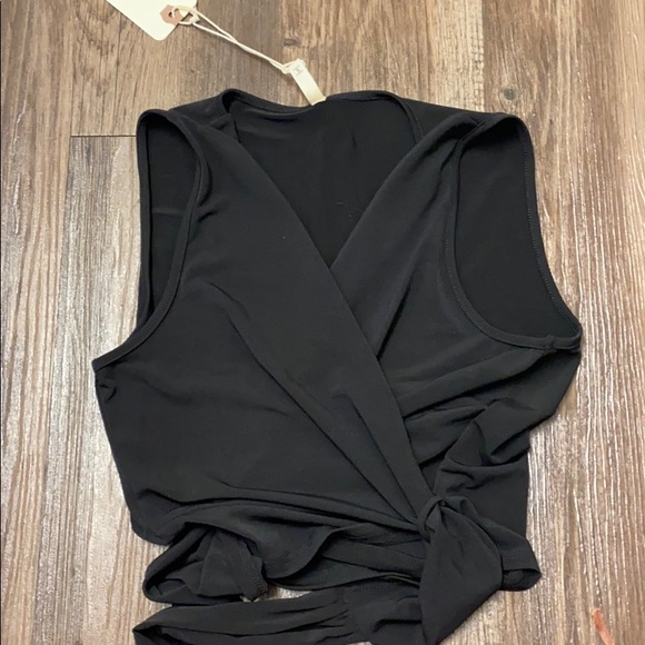 SLEEVELESS WRAP TOP - Picture 3 of 4